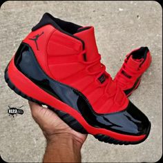 Red Nike Shoes, Red And Black Shoes, Jordan Shoes For Men, Jordans Shoes, Jordan 13 Shoes, Nike Fashion Shoes, Jordan Shoes Girls, Kicks Shoes, Jordan Shoes Retro