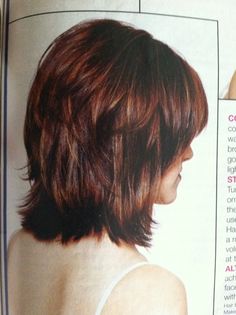 I'm growing my hair out of a graduated bob and this is the length right now.....I wish mine looked this good! :) Medium Shag Haircuts, Graduated Bob, Growing Hair, Hair 2018, Shag Hairstyles, Shag Haircut, Short Hair With Layers, Medium Hair Cuts