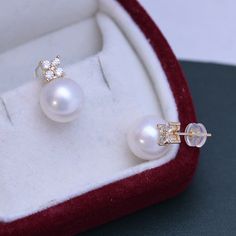 White 10-11mm Freshwater Pearl Shiny Earrings Crafted with 10-11mm purple freshwater pearls, these earrings will be a stand-out in any collection. With a timeless design, you will be able to enjoy these for many years. Perfect for day or evening wear, these earrings make a stunningly beautiful statement and are sure to draw admiring glances. This popular earrings design features AAAA quality, round freshwater pearls measuring 10-11mm. Material: Freshwater Pearl with 925 sterling silver or gold v Shiny Earrings, Popular Earrings, Freshwater Pearls Earrings, Pearl Types, Earring Crafts, Purple Gold, White Silver, Designer Earrings, Gold Vermeil