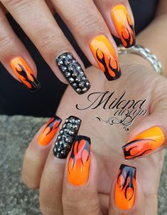 Harley Davidson Nails Designs Art Ideas, Harley Nails Designs Art Ideas, Halloween Nails 2023 Coffin, Sturgis Nail Design, Biker Nails Designs Harley Davidson, Motorcycle Nail Art, Harley Nails Designs, Harley Davidson Nails Ideas, Bike Week Nails