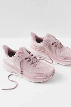 Pink Hoka, Shoe Lookbook, Hoka Shoes Woman, School Apparel, Hoka Clifton 9, Nurse Shoes, Hoka Clifton