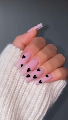 Nails Art Tutorial, Trending Nail Designs, Nail Art Designs 2023, Nail Designs Fall, Summer Nail Art Designs, Fall Nail Ideas, Simple Spring Nails, Classy Nail, Heart Nail Designs