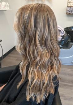 Highlight Inspo Hair, Natural Extensions Hair, Sun Kissed Highlights Brunette, Cute Dirty Blonde Hair, Cool Blonde Highlights On Brown Hair, Hair Ideas Highlights, Dirty Blonde Hair With Highlights, Blonde Light Brown Hair, Cool Blonde Hair Colour