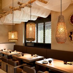 Retro Wicker Rattan Pendant Light Shade Restaurant Loft Style Grass Ra Outdoor Restaurant Lighting Design, Restaurant Ceiling Ideas, Cafe Lighting Ideas, Outdoor Restaurant Lighting, Cafe Lighting Design, Chilis Restaurant, Small Restaurant Ideas, Boho Restaurant, Restaurant Lighting Design