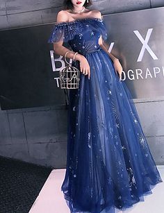 Celestial Wedding Dress Blue, Prom Dress Starry Night, Space Themed Prom Dress, Blue Star Prom Dress, Starry Night Theme Dress, Galaxy Dress Formal, Feyre Starfall Dress, Starfall Dress, Night Sky Dress