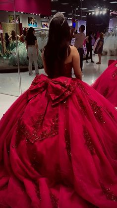 Dark Red Quinceanera Dresses, Red Sweet 16 Dresses, Red Quince Dress, Princess Quinceanera Dresses, Red Quinceanera Ideas, Burgundy Quinceanera Dresses, Red Quinceanera Dress, Quinceanera Dresses Red