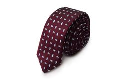 Our jacquard neckties are woven with the best silk in Como, Italy. They are elegant and perfect items for your outfit! Paisley, Bordeaux