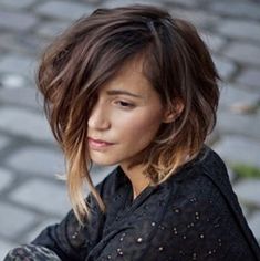 Growing Out Hair, Layered Haircuts For Women, Bob Hairstyles With Bangs, Lob Hairstyle, Curly Hair Inspiration, Mid Length Hair, Boho Hairstyles, Hair Art, Hairstyles With Bangs