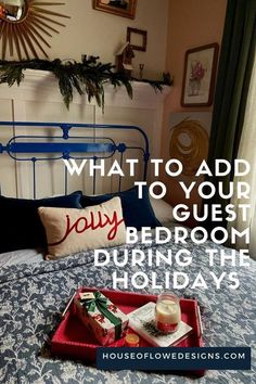 Guest Room Holiday Decor, Guest Bedroom Christmas Decorating Ideas, Guest Room Christmas Decor, Christmas Guest Room Ideas, Guest Room Christmas, Boho Guest Bedroom, Holiday Guest Bedroom