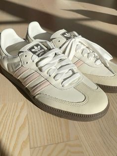 #samba #white #pink #shoes #adidas #fashion Adidas Fashion, Swag Shoes, Shoes Adidas, Pink Shoes, Dream Shoes, Adidas Samba, Cute Shoes