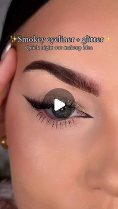 Eyeliner With Glitter, Old Hollywood Makeup, Night Out Makeup, Cat Eye Eyeliner, Smokey Cat Eye, Eye Eyeliner, Smokey Eyeliner, Black Smokey, Cat Eyeliner