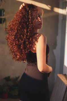 Alburn Hair, Auburn Curls, Warm Red Hair, Deep Auburn Hair, Embrace Natural Hair, Healthy Curly Hair, Chestnut Hair