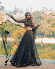 Traditional Lehangas, Aesthetic Lehenga, Black And Gold Lehenga, Modern Lehenga, Trendy Outfits Indian, Black Lehenga, Indian Outfits Lehenga, Lehenga Designs Simple, Traditional Indian Dress