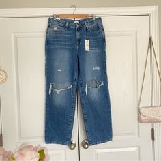 Nwt Forever 21’s 90s Fit Ripped Jeans Size 11 (29”) Low Rise Loose Fit Ripped Knees Relaxed Leg Color - Medium Denim Forever 21 High Waist Casual Jeans, Casual High Rise Jeans Forever 21, Trendy Medium Wash Jeans By Forever 21, Trendy Mid-rise Jeans By Forever 21, Forever 21 Cutoff Bottoms In Medium Wash, Forever 21 High Rise Ripped Bottoms, Forever 21 Cutoff Medium Wash Bottoms, Forever 21 Medium Wash Spring Jeans, Forever 21 Mid-rise Denim Bottoms