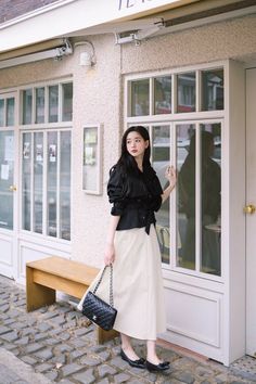 White Midi Skirt Outfit, White Midi Skirt, Cozy Style, Professional Attire, Layering Outfits, Asia Girl, Glamour Fashion, Korean Actress, Cozy Fashion