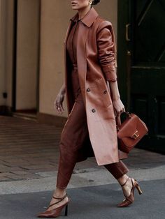 Moda Over 40, 2020 Street Style, Fall School, Monochrome Outfit, 2020 Fashion Trends, Fresh Color