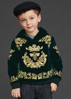 Mini Chanel, Kids Fashion Wear, Embroidered Bee, Chic Kids, Kids Winter Fashion, Embroidered Coat, Dolce And Gabbana Kids, Mini Rodini