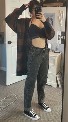 90s Grunge Aesthetic Outfits Women, Trendy Grunge Outfits, Grunge Skater Girl Aesthetic Outfits, Style Grunge Girl, 80 Grunge Outfits, Edgy 90s Outfits, Grunge Outfits Inspiration, Grunge Outfits 2022, 80s Aesthetic Outfits Grunge