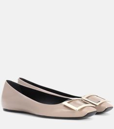 Discover great products at the best prices at Dealmoon. Belle Vivier leather ballet flats. Price:$664.80 at Mytheresa Roger Vivier Shoes, Platform Chelsea Boots, Black Ballet Flats, Womens Ballet Flats, Roger Vivier, Buffalo Leather, Grey Shoes, Leather Ballet Flats