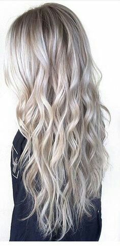 Light ash blonde waves. Cold colour. Silver Blonde Hair, Scene Girl, Silver Hair Color, Silver Blonde, Beautiful Hairstyles