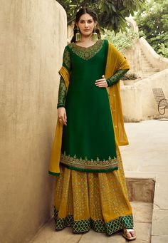 Green Sharara Suit, Kameez Style, Sharara Suit Designs, Pakistani Sharara, Green Sharara, Sharara Designs