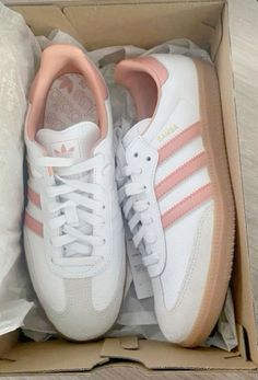 Pretty Sneakers, Samba Shoes, Bff Gifts Diy, Bff Gifts, Really Cute Outfits, Pretty Shoes, Cute Shoes, Pretty Things, Going Out