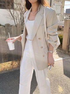 Womens Suit Outfits, Fancy Clothes, Beige Blazer, Office Outfits Women, Classy Work Outfits