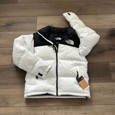 1996 Retro North Face Puffer Jacket Men’s Small Never Worn Will Fit More Like A Medium North Puffer Jacket, The North Face Puffer Jacket Women, North Face White Puffer Jacket, North Face Puffer Jacket Men, White North Face Puffer, Northface Coats