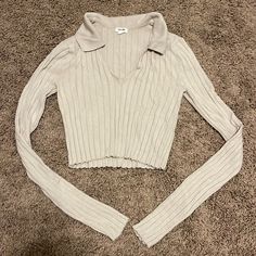 Cropped, Collared Sweater Never Worn Garage Clothes, Thrift Board, Dr Wardrobe, Garage Clothing, Collared Sweater, Downtown Outfits, Garage Tops, Collar Sweater, Anatomy Art