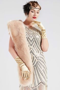 Add cozy, chic style to your ensemble with the charming faux-fur scarf. Features: High quality faux fur A hidden hole design Hand wash only 47.2 inch / 120cm x 5.9 inch / 15cm 1930s Outfit Ideas, 30s Outfits, 1920s Shawl, 1930s Outfits, Fashion Over 50 Fifty Not Frumpy, Scarf Coat, Faux Fur Shawl, Fur Shrug, 1920s Outfits