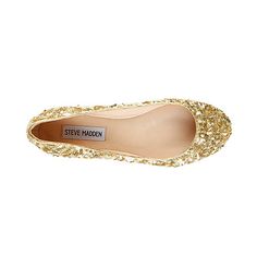 gold flats for fall w/ skinnies. College Wardrobe, Wardrobe Wishlist, Ballerina Flats, Wedding Things, Style Guide, Ballerinas, Formal Wear