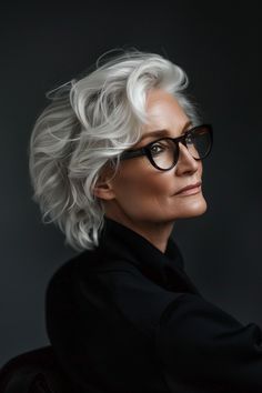 11. Wavy Bob - Short Hairstyles For Women Over 50 With Glasses Natural Grey Hair, Older Women's Hairstyles, Messy Bob Hairstyles, Shoulder Length Bob, Hairstyles With Glasses, Wavy Bob, Hairstyles For Women Over 50, Natural Movement