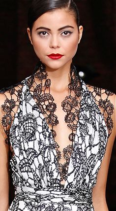 Naeem Khan, 2104 Runway Crochet, Fashion Armor, Crochet Overlay, Naeem Khan, Fashion District, Frou Frou, Mode Chic, Couture Details, Classy And Fabulous