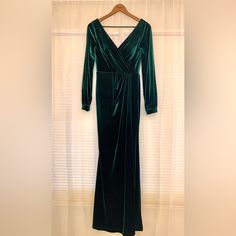 Worn Once. Hemmed To Fit 5’4” In Approximately 3” Heels. Excellent Condition. Freshly Cleaned. Smoke Free Home. Make An Offer!! Velvet Dress, Size 4, Maxi Dress, Velvet, Womens Dresses, Heels, Green, Dresses, Women Shopping