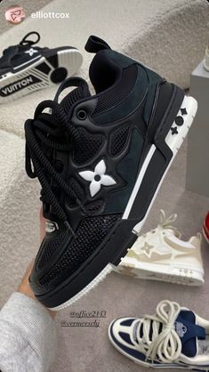 Jordan Shoes Men, Women Nike Shoes, Shoes Air Max, Nike Shoes Air, Urban Shoes, New Jordans Shoes, Nike Boots, Shoes Outfit Fashion