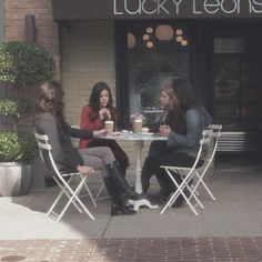 Aria Pll Aesthetic, Hanna Aesthetic, Hanna Marin Aesthetic, Pll Logic, Aria Aesthetic, Spencer Hastings Aesthetic, Aria Montgomery Aesthetic, Montgomery Aesthetic, Weird Town