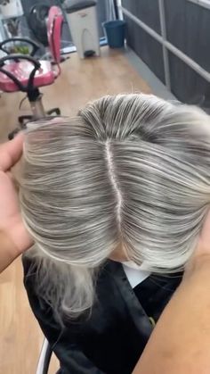 Fall Blonde Hair, Split Dyed Hair, Perfect Hair Color, Gorgeous Hair Color, Brown Hair Balayage, Hair Stylies, روتين العناية بالبشرة, Haircut Hairstyle