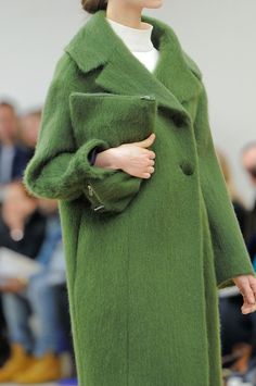 highqualityfashion: Celine FW 13 Mode Prints, Mode Casual, Green Coat, Mode Inspiration, Ponchos, White Shirt, Paris Fashion