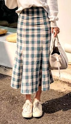 Midi Skirt Outfit Ideas, 90s Skirt, Best Winter Outfits, Checkered Skirt, Sewing Skirts, Diy Sewing Clothes, Midi Skirts, Sewing Clothes, Fashion Sewing