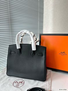 PRODUCT DETAILS Includes Shipping bags, dustbag sleeper, care manual, booklet, tag. Leather Bag For Daily Use, Large Satchel With Dust Bag For Daily Use, Luxury Everyday Gift Bag, Large Modern Satchel With Dust Bag, Modern Large Satchel With Dust Bag, Large Black Luxury Bag, Large Luxury Black Bag, Ysl Shoes, Jimmy Choo Sunglasses