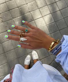 Neon Green Nails, August Nails, Summer Gel Nails, Short Gel Nails, Green Nail Designs, Simple Gel Nails, Summery Nails, Summer Acrylic Nails, Neon Nails