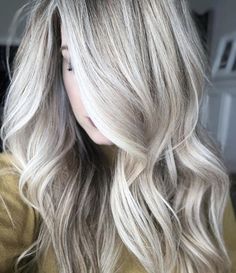 Medium Haircut, Medium Length Blonde, Blonde Highlight, 2023 Hair, Dye Hair, Icy Blonde, Hair Shine, Medium Hair Cuts