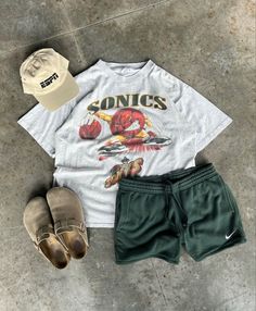 Men’s Winter Clothes, Masc Athletic Outfits, Outfit Inspirations Men Casual, Summer Guy Outfits, Summer Outfits Granola, Granola Boy Outfits, Casual Mens Outfits, Outfits Granola, Granola Boy