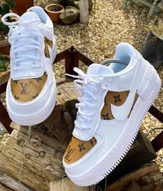 Louis Vuitton Air Force 1, Nike Shoes Blue, Custom Sneakers Diy, Air Force 1 Shadow, Black Nike Shoes, Shoe Ideas