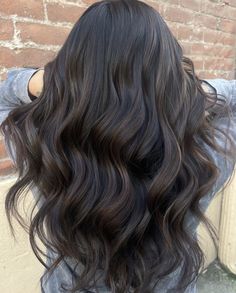 Baby Lights Black Hair, Ashy Dark Brown Hair Balayage, Babylights On Dark Hair, Light Black Hair, Dark Brown Hair Balayage, Ashy Hair, Baby Lights