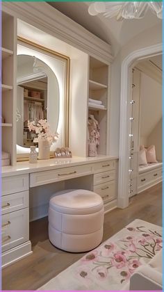 Interior Design Vanity, Walk In Closet Ideas With Makeup Vanity, Make Up Tables Ideas Bedroom, Vanity In Restroom, Beautiful Dressing Table Designs, Dream Dressing Table, Dressing Room Vanity Ideas, Custom Dressing Table, Custom Vanity Ideas