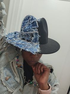 Clothes Modification, Repurposed Accessories, Denim Hats, Cowboy Hat Design, Denim Diy Clothes, Sewing Hats