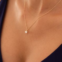 Simple Pearl Gold Necklace, Dainty Gold Necklace With Pearl, Gold Necklace With Earings, Pearl Necklace Dainty, Gold Necklace Formal, Prom Necklaces Gold, Wedding Day Necklace, Gold Necklace Pearl, Formal Gold Pearl Earrings