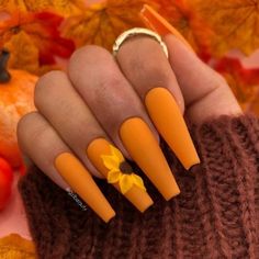 New Nail Ideas, Black Toe Nails, Deer Nails, Autumn Nail Designs, Pumpkin Spice Nails, 3d Sunflower, Nails Styles, Fin Fun, Nails Fall Nails