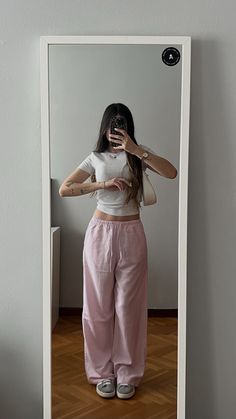 Jagger Pants Outfit, Summer Uni Outfits, Oufits Casual, Casual College Outfits, Uni Outfits, College Outfits